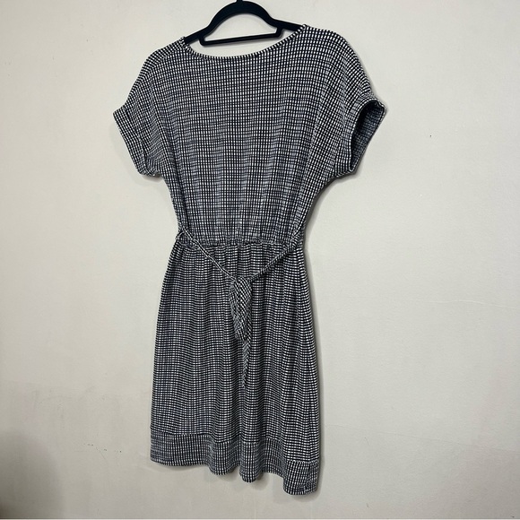 caution to the wind dress - Picture 5 of 6